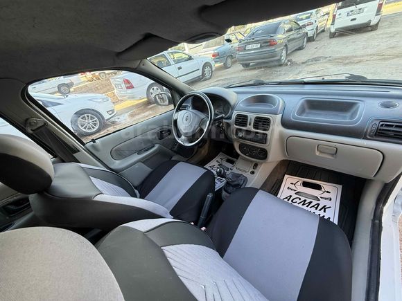 Galeriden Renault Clio 1.4 Authentique 2004 Model Şanlıurfa