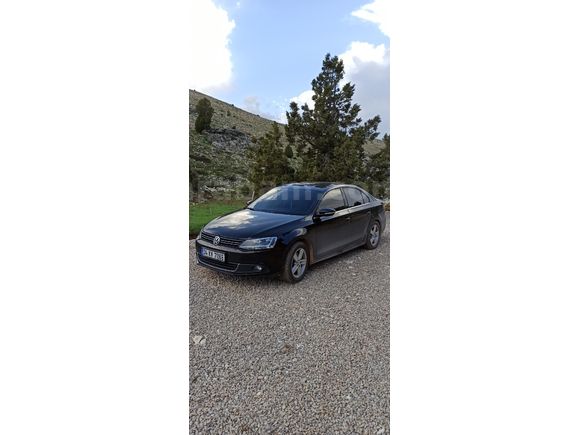 Sahibinden Volkswagen Jetta 1.6 TDi Comfortline 2014 Model  165000 km Siyah
