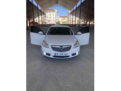 Sahibinden Opel Insignia 1.4 T Edition Elegance 2012 Model 207100 km Beyaz