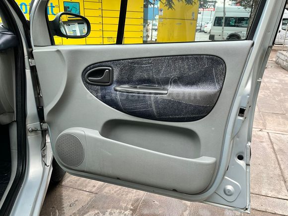 Sahibinden Renault Scenic 1.6 RXE 2001 Model