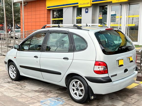 Sahibinden Renault Scenic 1.6 RXE 2001 Model 