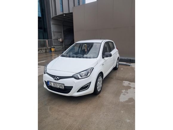 Sahibinden Hyundai i20 1.4 CRDi Jump 2014 Model  152.000 km Beyaz