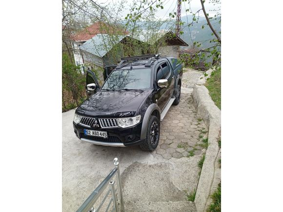 Sahibinden Mitsubishi L 200 4x2 Invite 2010 Model  336.000 km Siyah