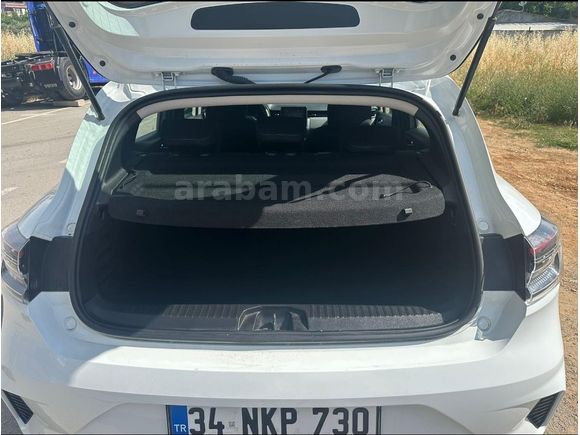 Renault Clio 1.0 TCe Evolution 2025 Model Ankara 20.000 km Beyaz