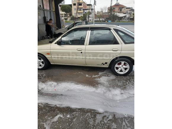 Sahibinden Ford Escort 1.6 CLX 1996 Model  49.000 km Altın