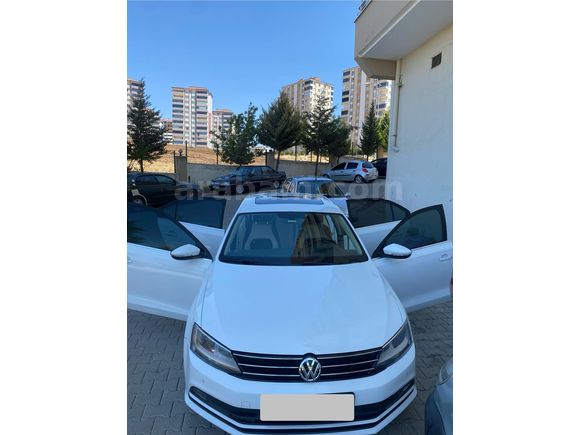 Sahibinden Volkswagen Jetta 1.2 TSi BlueMotion Comfortline 2016 Model  208000 km Beyaz