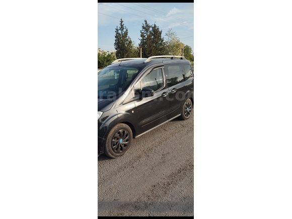 Sahibinden Ford Tourneo Courier 1.5 TDCi Delux 2014 Model