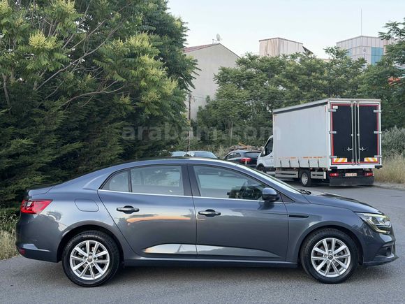 Sahibinden Renault Megane 1.5 Blue DCI Touch 2020 Model 