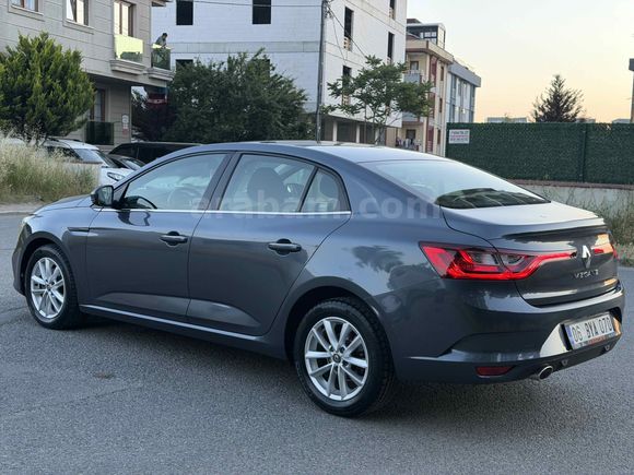 Sahibinden Renault Megane 1.5 Blue DCI Touch 2020 Model 