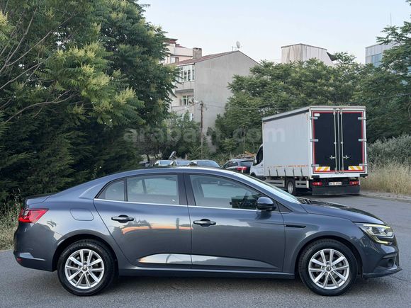Sahibinden Renault Megane 1.5 Blue DCI Touch 2020 Model 