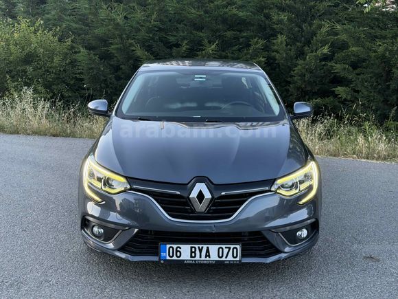 Sahibinden Renault Megane 1.5 Blue DCI Touch 2020 Model 