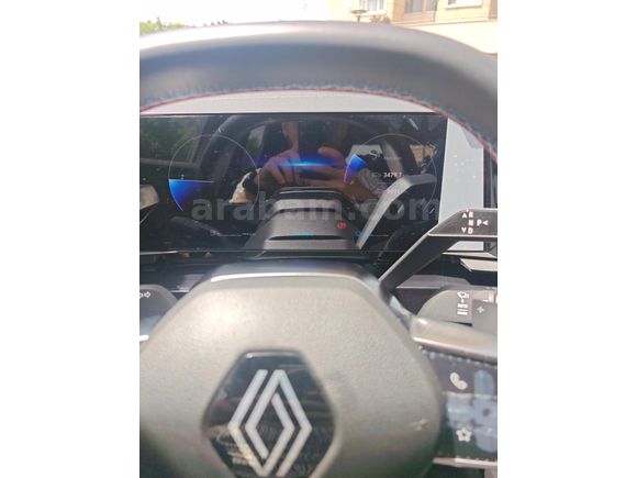 Sahibinden Renault Austral 1.2 E-tech Techno Esprit Alpine 2023 Model