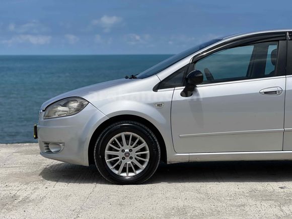  Fiat Linea 1.3 Multijet Active Plus 2011 Model 