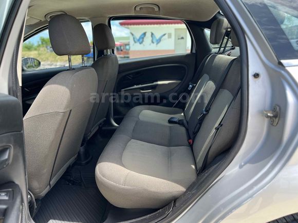  Fiat Linea 1.3 Multijet Active Plus 2011 Model 
