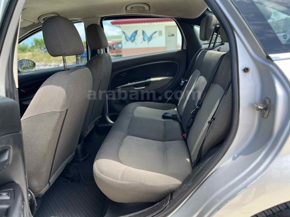  Fiat Linea 1.3 Multijet Active Plus 2011 Model 