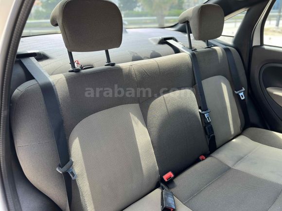  Fiat Linea 1.3 Multijet Active Plus 2011 Model 