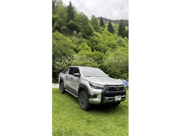 Sahibinden Toyota Hilux 2.4 D-4D 4x4 Invincible 2025 Model 
