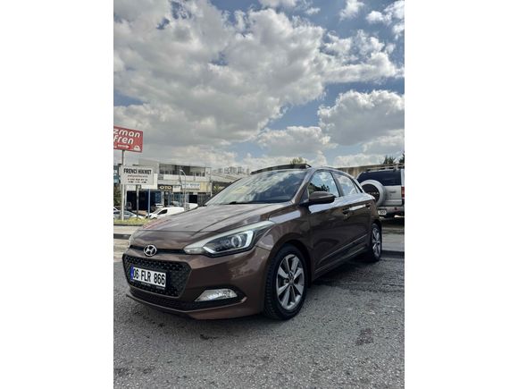 Sahibinden Hyundai i20 1.4 MPI Elite Smart 2014 Model  150.000 km Kahverengi