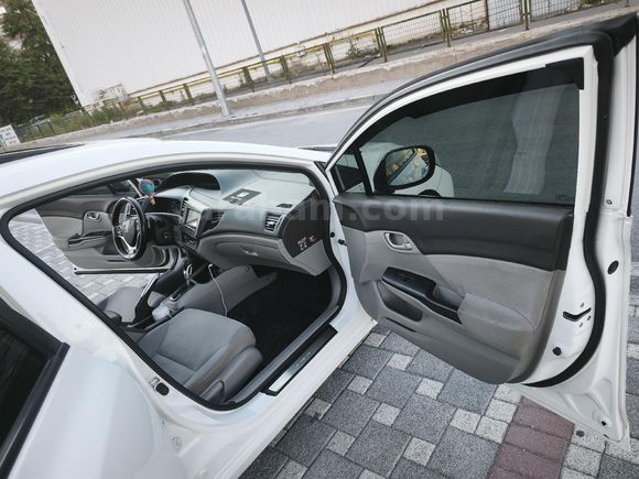 Sahibinden Honda Civic 1.6i VTEC Eco Elegance 2013 Model