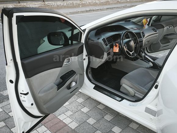 Sahibinden Honda Civic 1.6i VTEC Eco Elegance 2013 Model