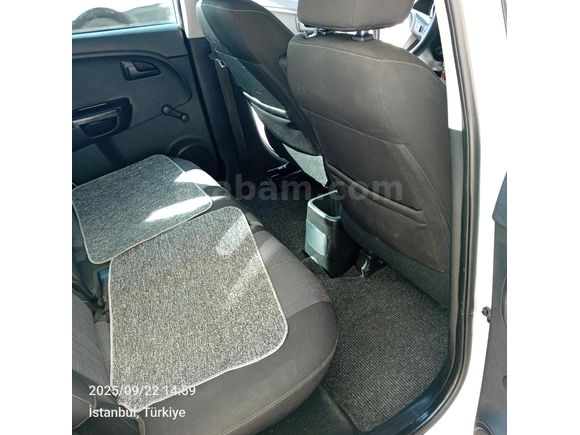 Sahibinden Kia Venga 1.4 CRDi Active 2011 Model  298 km Beyaz