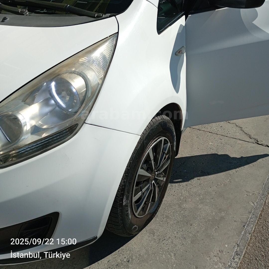 Sahibinden Kia Venga 1.4 CRDi Active 2011 Model İstanbul 298.000 km Beyaz 3