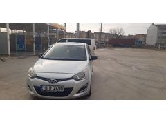 Sahibinden Hyundai i20 1.4 CRDi jump 2013 Model  186.000 km Gri
