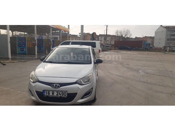 Sahibinden Hyundai i20 1.4 CRDi jump 2013 Model  186.000 km Gri