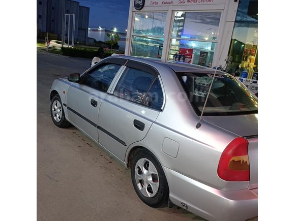 Sahibinden Hyundai Accent 1.5 GL 2001 Model