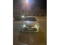 Sahibinden Toyota Corolla 1.8 Hybrid Dream 2022 Model  125000 km Beyaz