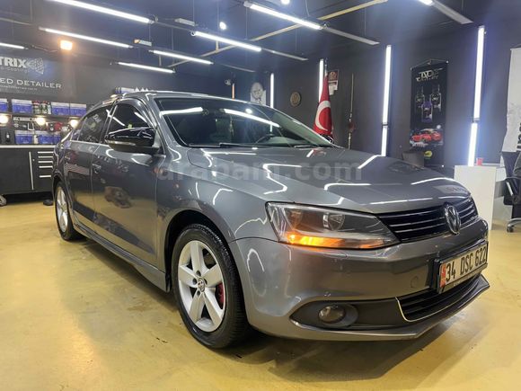Sahibinden Volkswagen Jetta 1.6 TDi Highline 2014 Model  250.000 km Füme