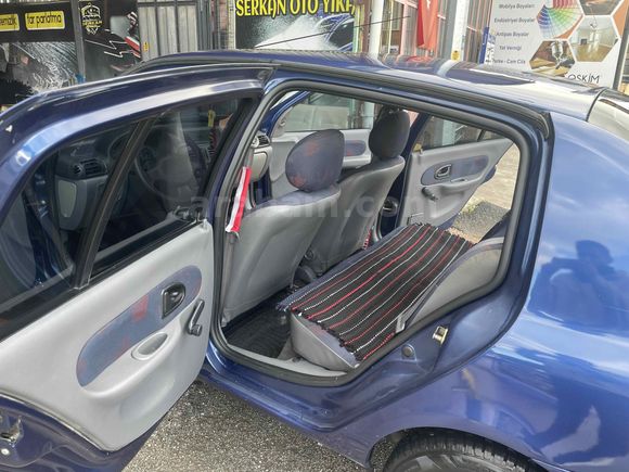 Sahibinden Renault Clio 1.4 RNA 2001 Model 