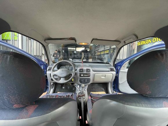 Sahibinden Renault Clio 1.4 RNA 2001 Model 