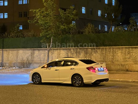 Sahibinden Honda Civic 1.6i VTEC Eco Elegance 2014 Model 