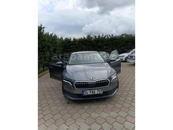 Öğretmenden satılık Skoda Octavia 1.5 Mhev Elite 2025 Model 