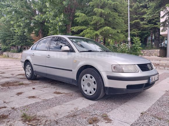 Sahibinden Volkswagen Passat 1.8 Trendline 2000 Model 
