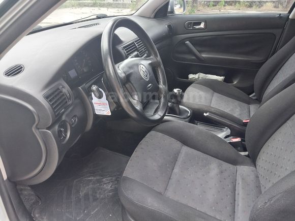 Sahibinden Volkswagen Passat 1.8 Trendline 2000 Model 