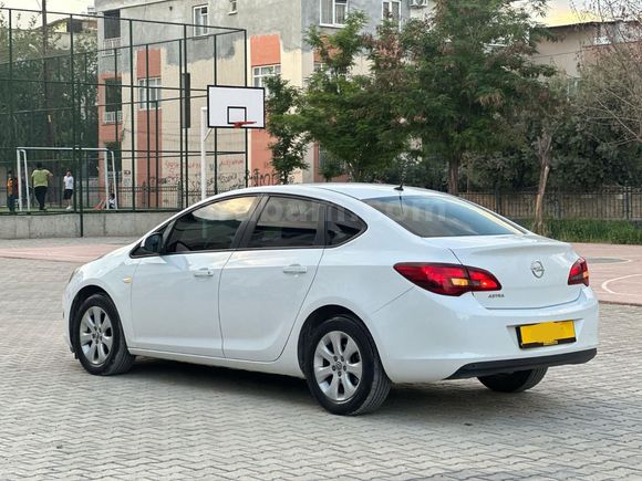 Sahibinden Opel Astra 1.6 Edition 2017 Model  84.000 km Beyaz