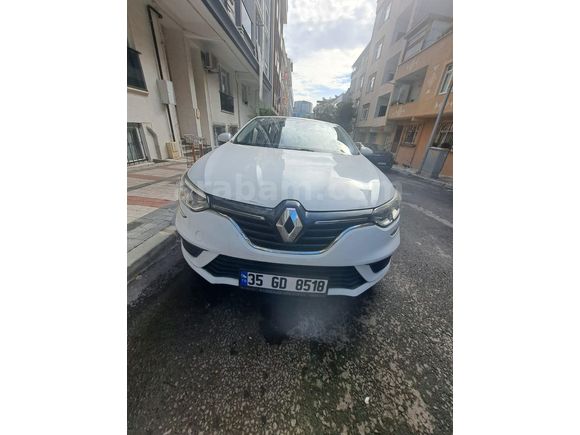 Sahibinden Renault Megane 1.5 dCi Joy   marspiyel ezik kaput sök tak tramersiz