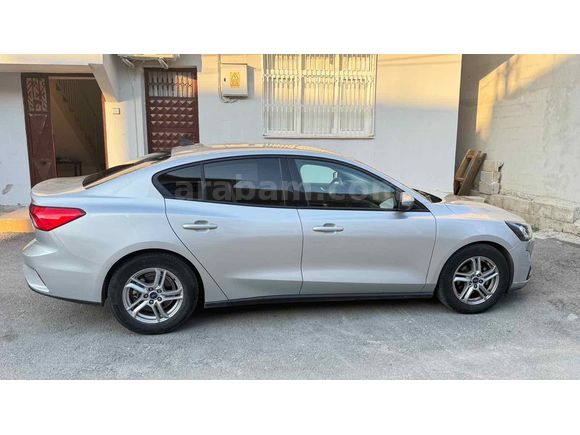 Sahibinden Ford Focus 1.5 Ti-VCT Trend X 2021 Model 
