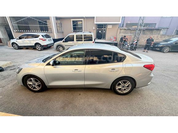 Sahibinden Ford Focus 1.5 Ti-VCT Trend X 2021 Model 