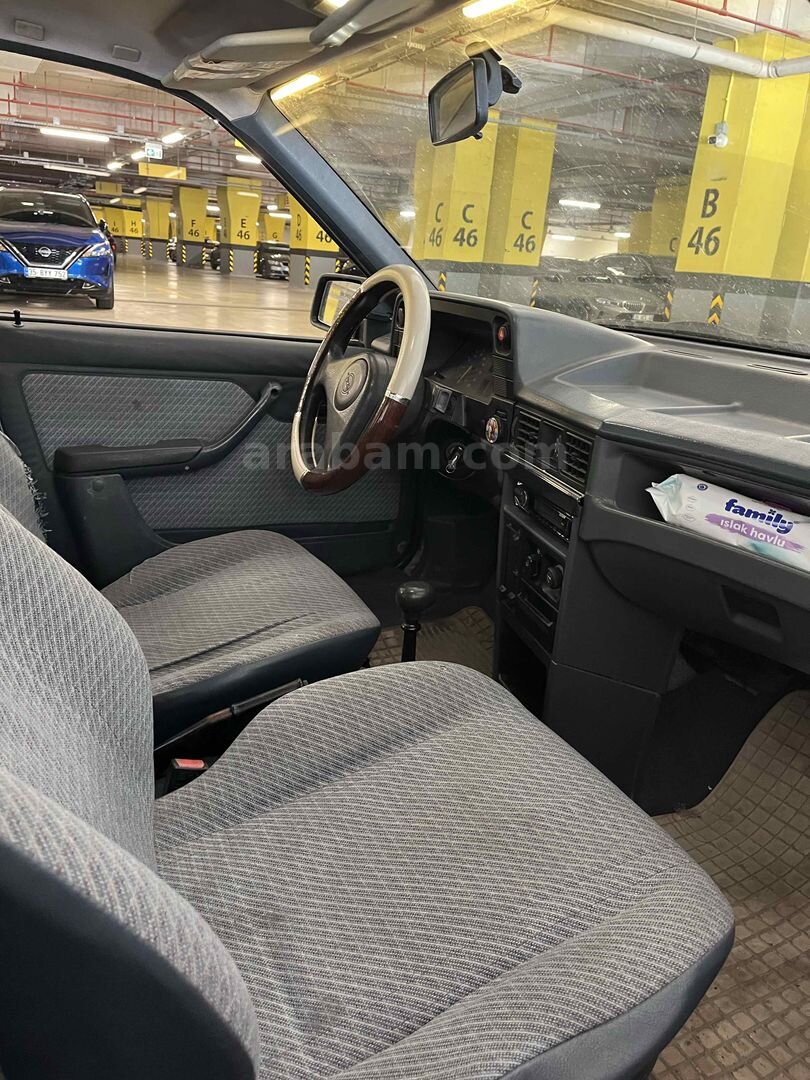 Sahibinden Opel Kadett 1.6 1990 Model İzmir 287.555 km Mavi (metalik) 6