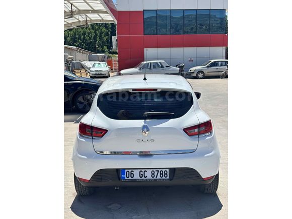 Sahibinden Renault Clio 1.2 Joy 2014 Model  130.000 km Beyaz