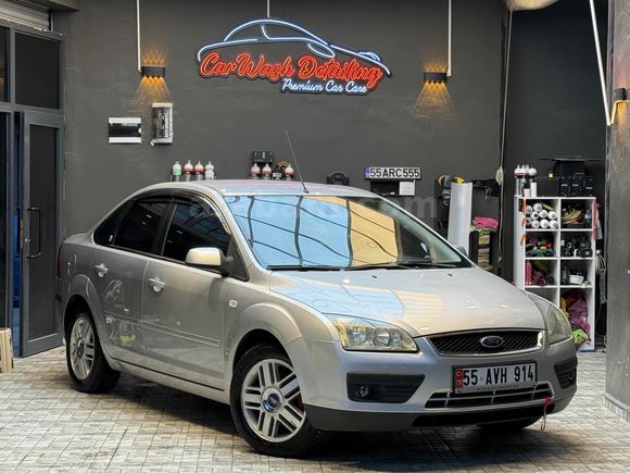 Sahibinden Ford Focus 1.6 Ghia 2006 Model 