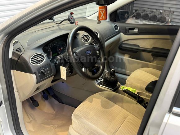 Sahibinden Ford Focus 1.6 Ghia 2006 Model 