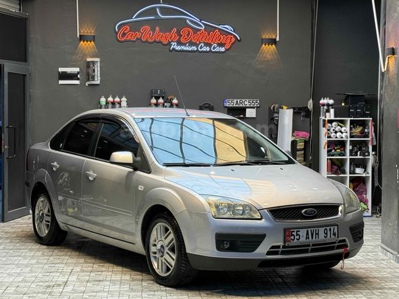 Sahibinden Ford Focus 1.6 Ghia 2006 Model 