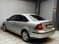 Sahibinden Ford Focus 1.6 Ghia 2006 Model 