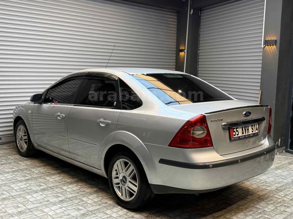 Sahibinden Ford Focus 1.6 Ghia 2006 Model 