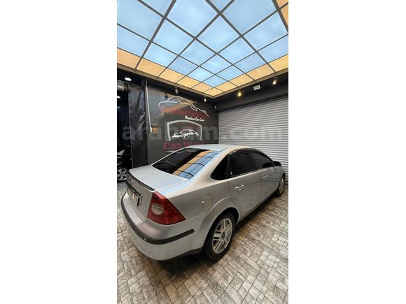 Sahibinden Ford Focus 1.6 Ghia 2006 Model 