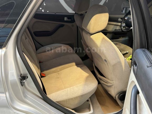 Sahibinden Ford Focus 1.6 Ghia 2006 Model 